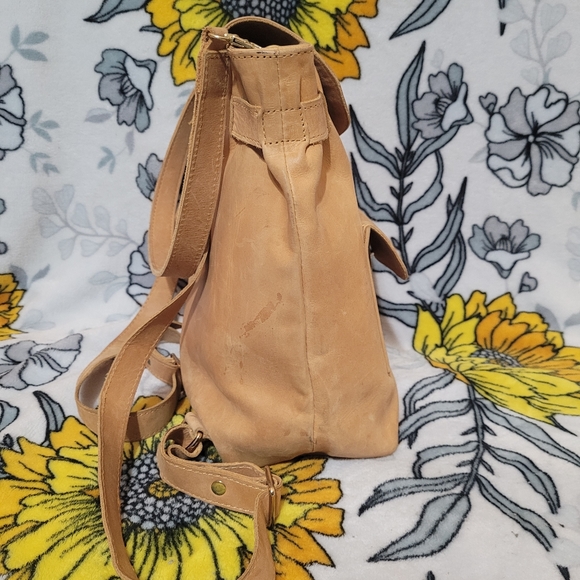 Noonday Collection Homesteader convertable backpack purse - Picture 7 of 9